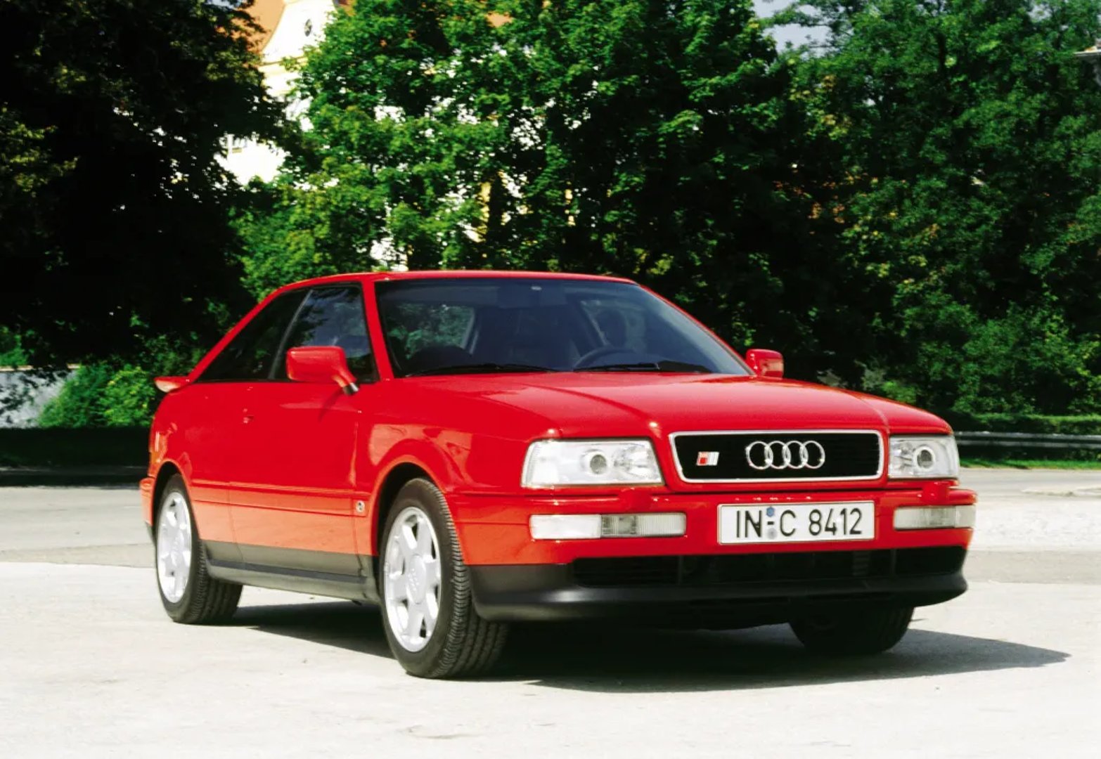 Audi_S2_1_generation__Hatchback_3-door__6.jpg