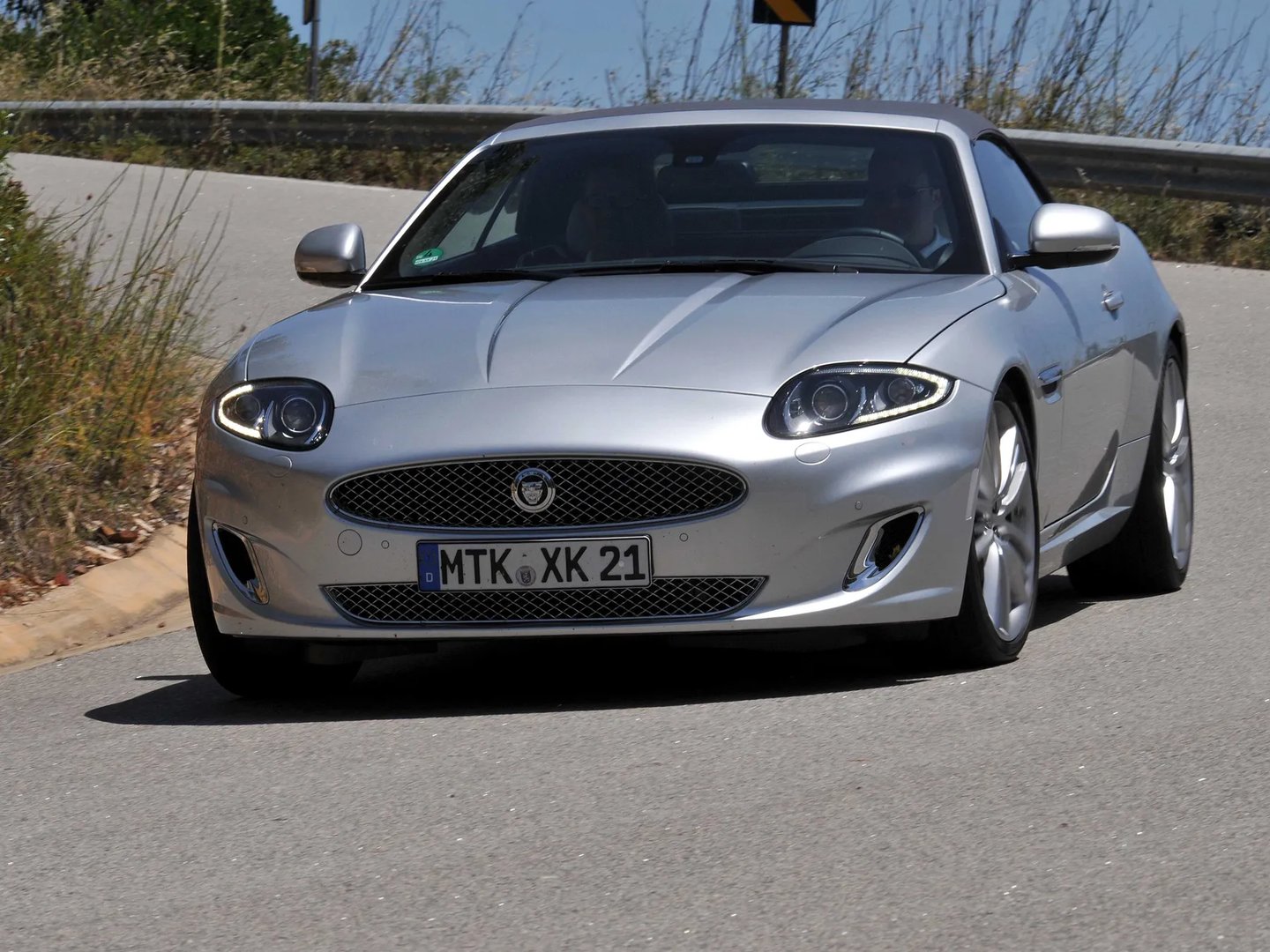 Jaguar_XK_2_generation_restyling_2__Cabrio__3.jpg