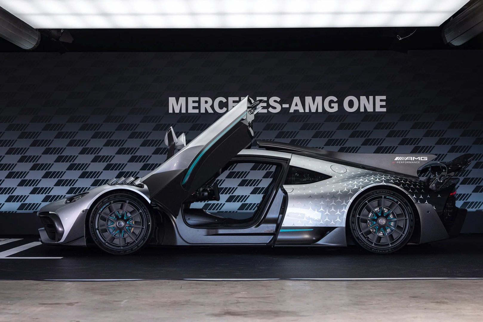 Mercedes_Mercedes-AMG_One_1_generation__Coupe__11.jpg