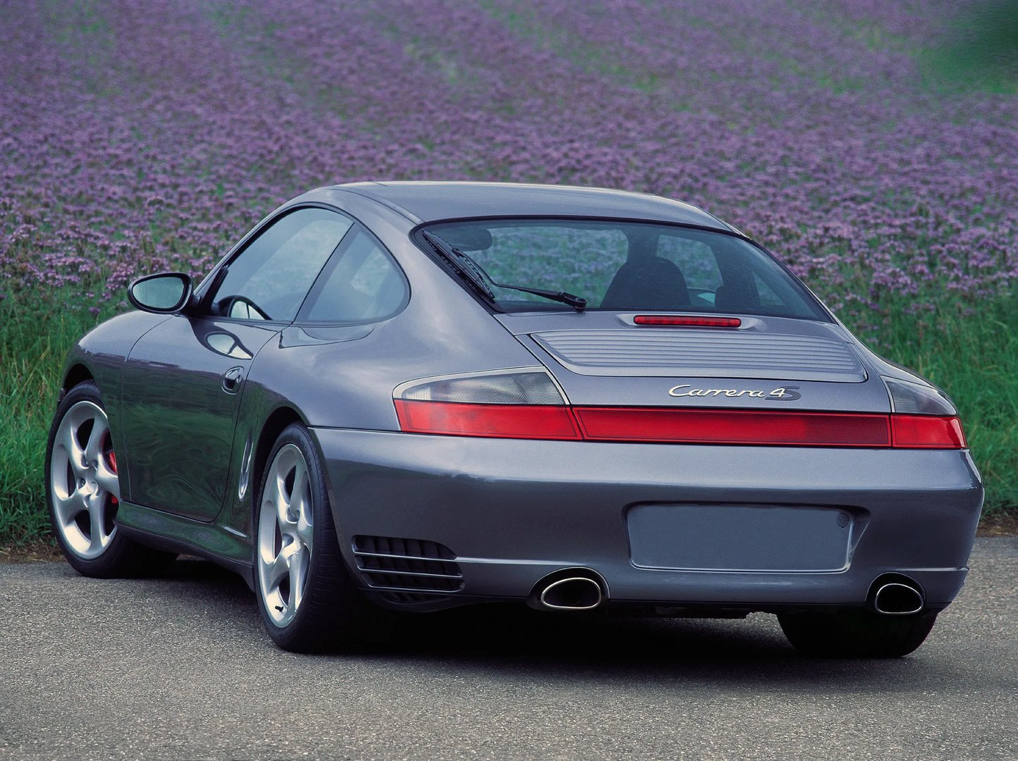 Porsche_911_5_generation_restyling__Coupe__8.jpg