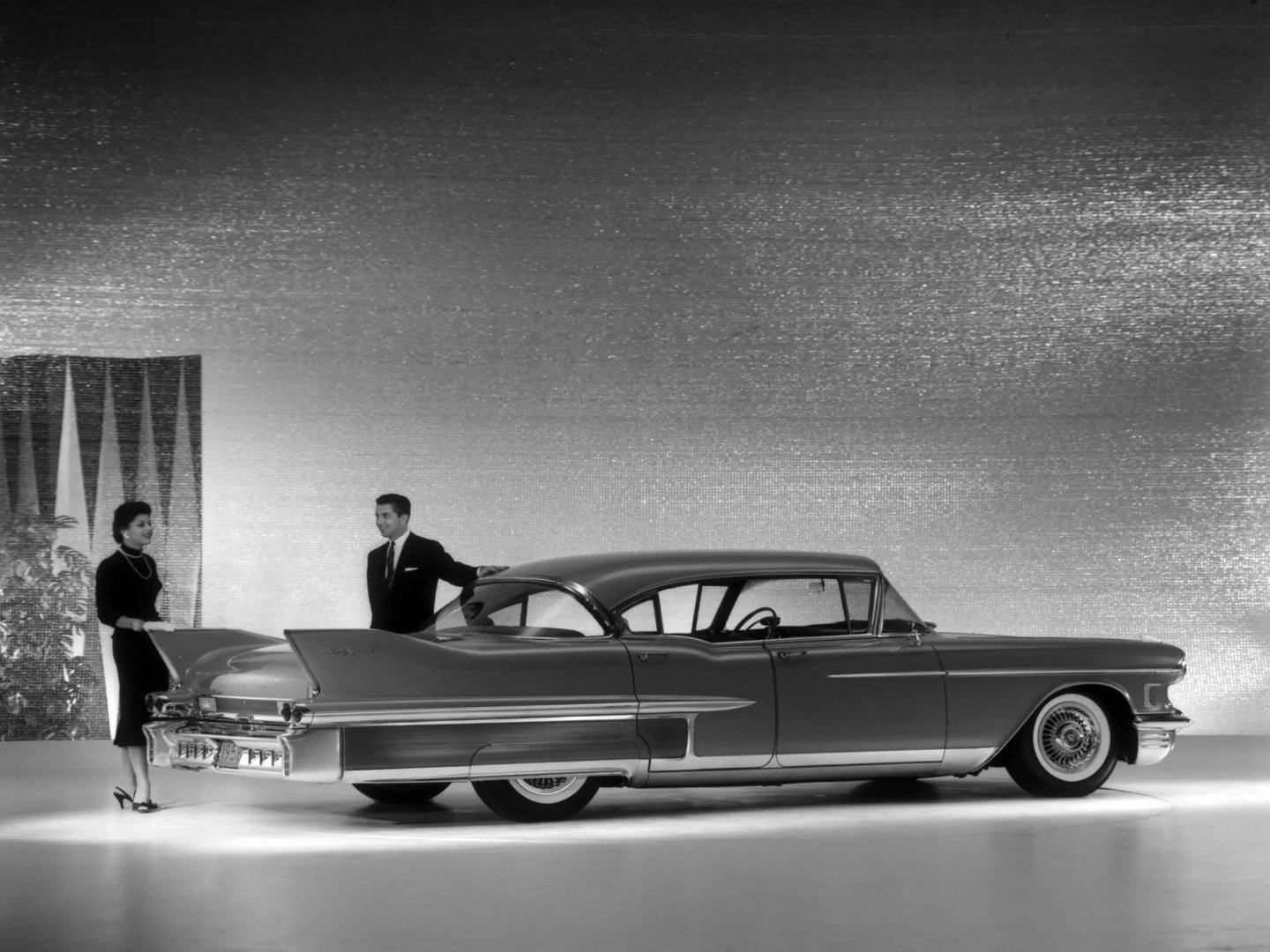 Cadillac_Sixty_Special_6_generation__Sedan_Hardtop__9.jpg