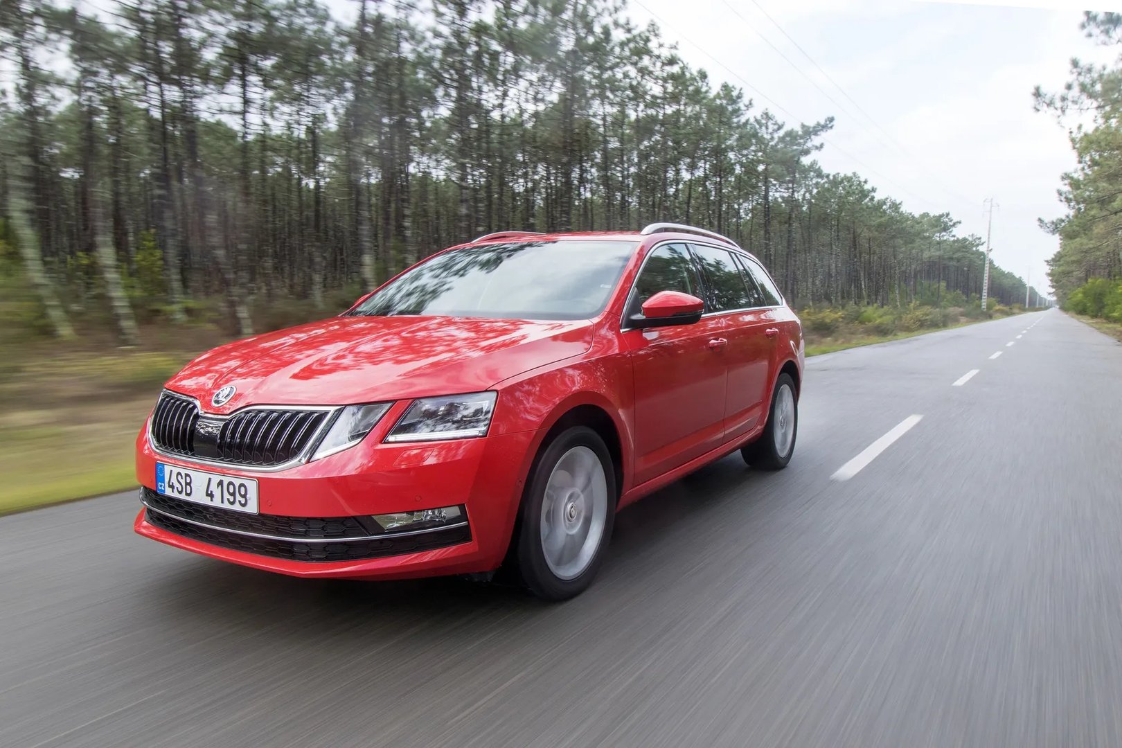 Skoda_Octavia_3_generation_restyling__Estate_5-door__2.jpg