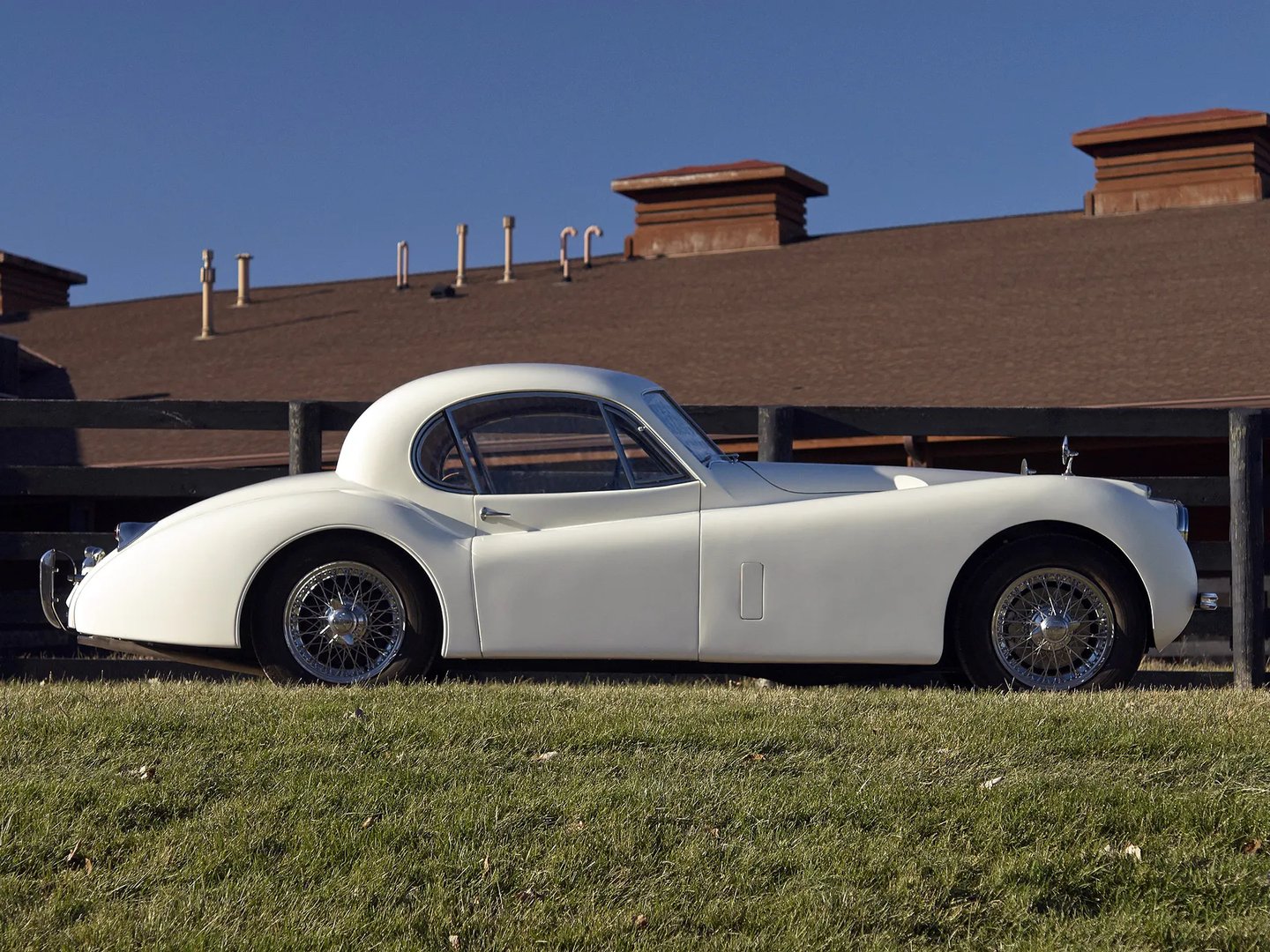 Jaguar_XK_Raritet_1_generation__Coupe__2.jpg