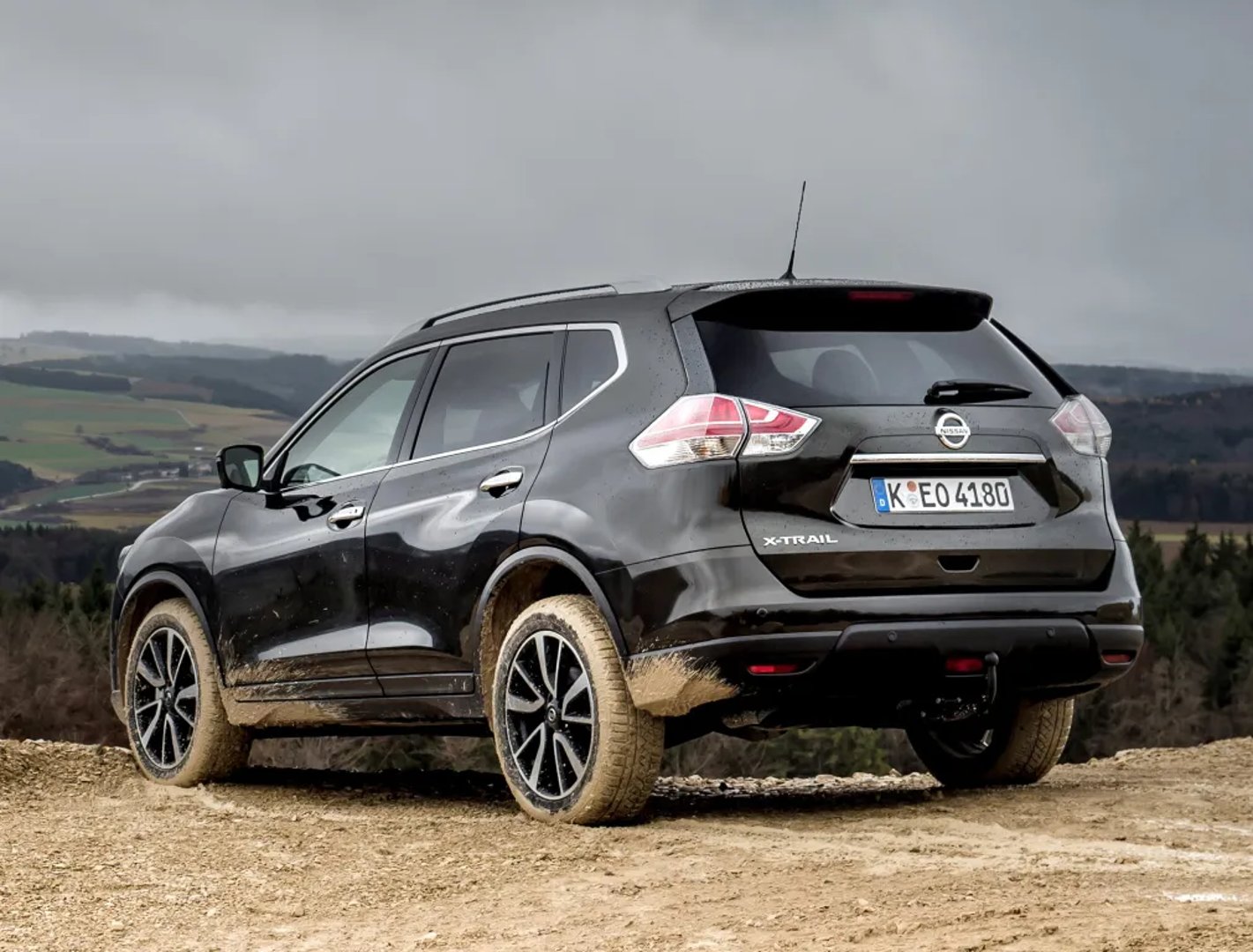 Nissan_X-Trail_3_generation__SUV_5-doors__8.jpg