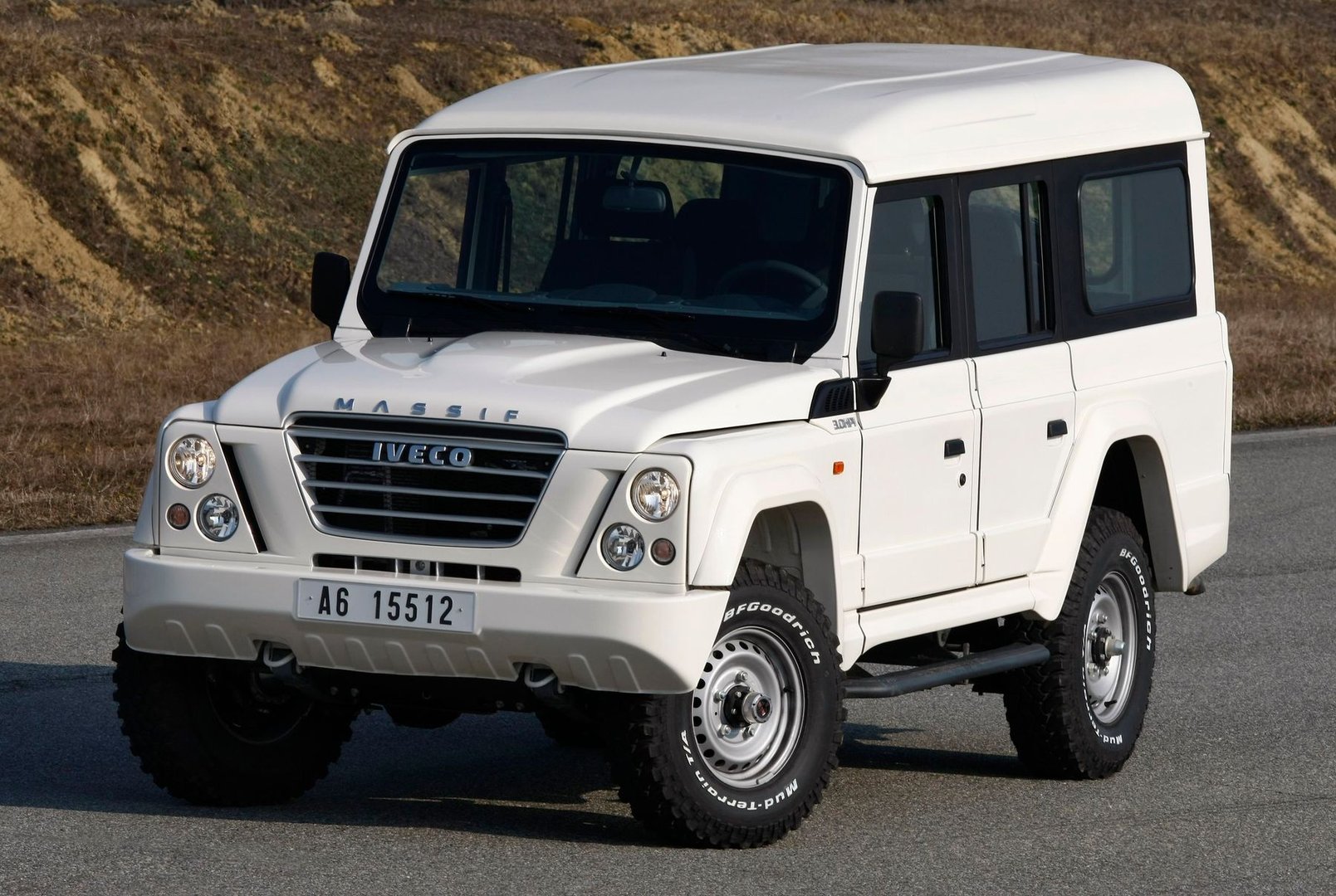 iveco_Massif_1_generation__SUV_5-doors__24.jpg