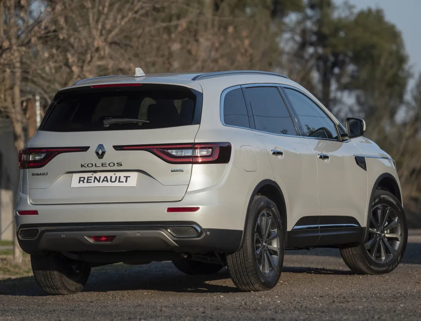 Renault_Koleos_2_generation_restyling_2__SUV_5-doors__4.jpg