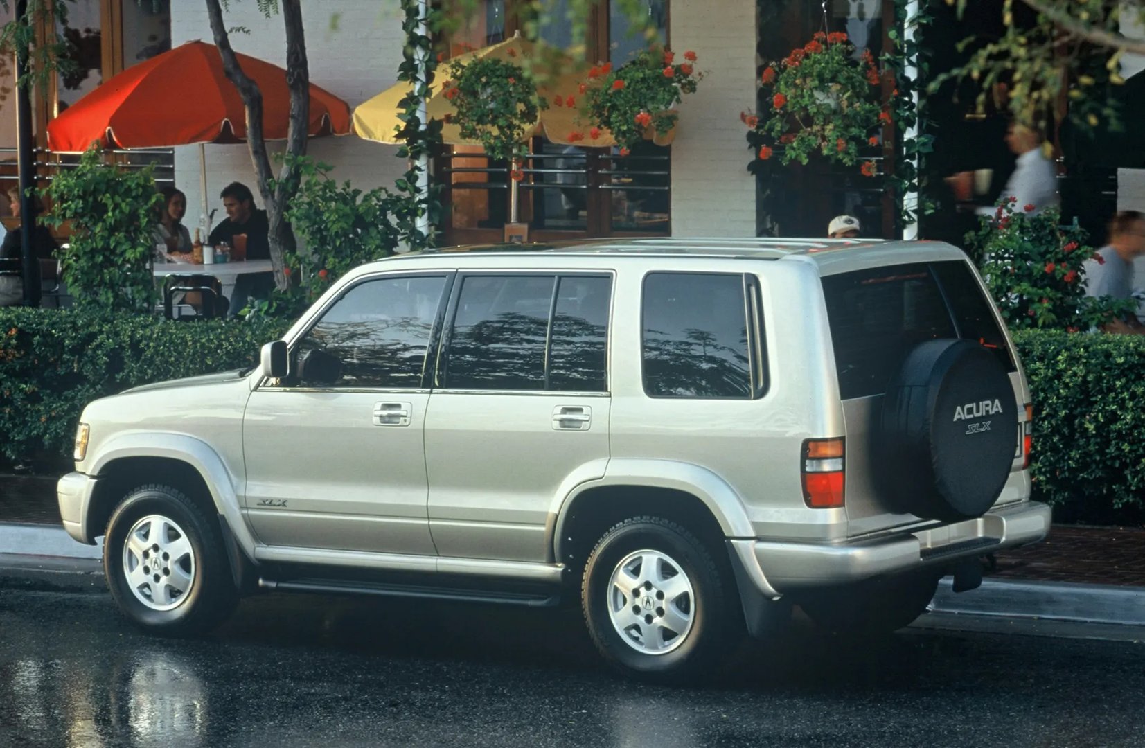 Acura_SLX_1_generation__SUV_5-doors__4.jpg
