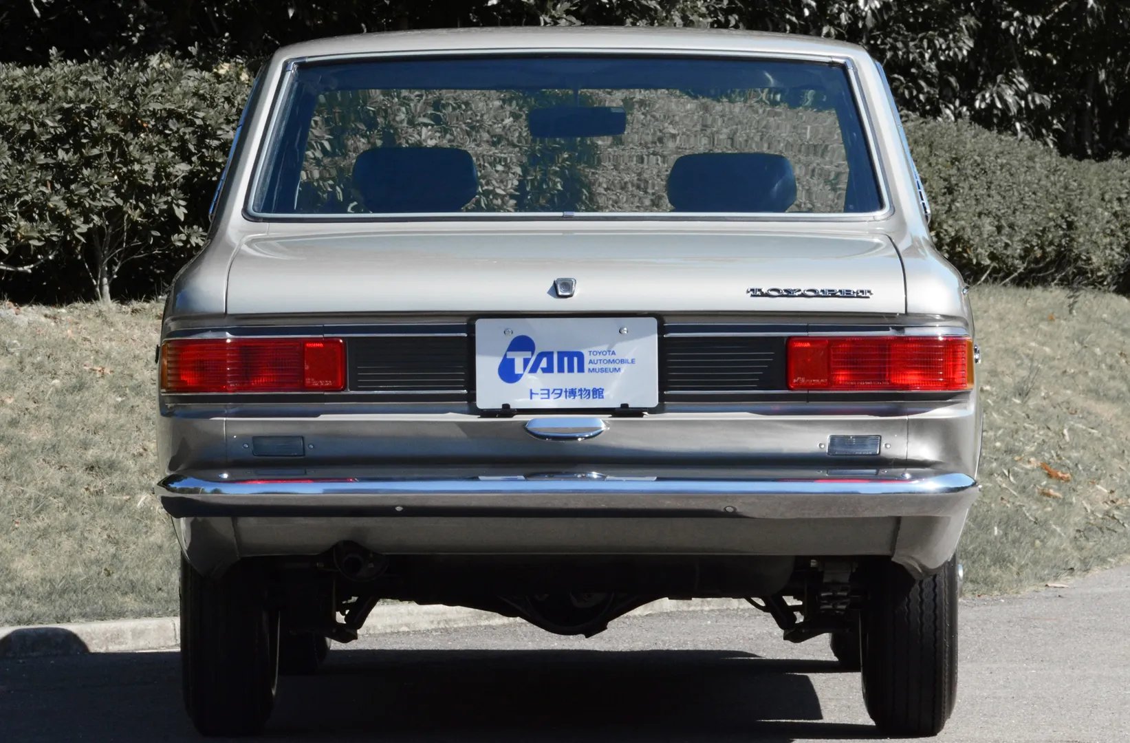 Toyota_Mark_II_1_generation__Sedan__4.jpg