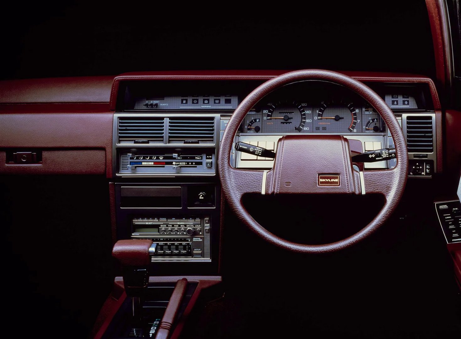 Nissan_Skyline_7_generation__Estate_5-door__4.jpg
