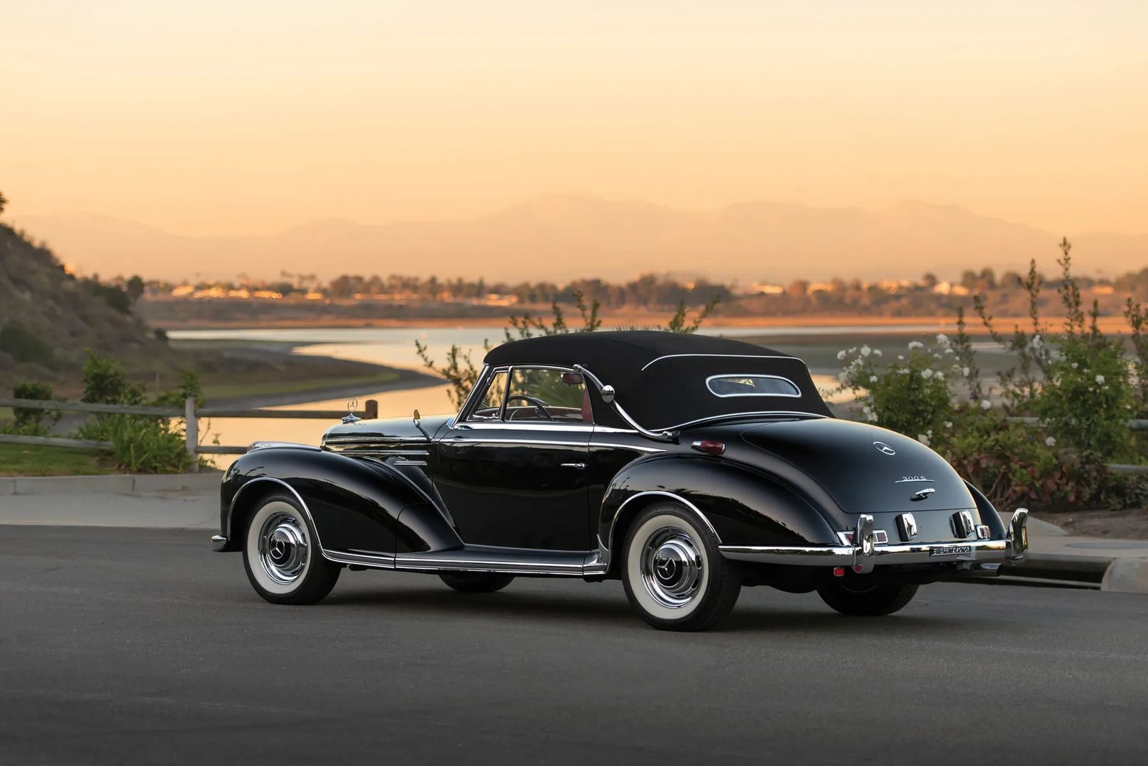 Mercedes_W186_1_generation__Roadster__1.jpg