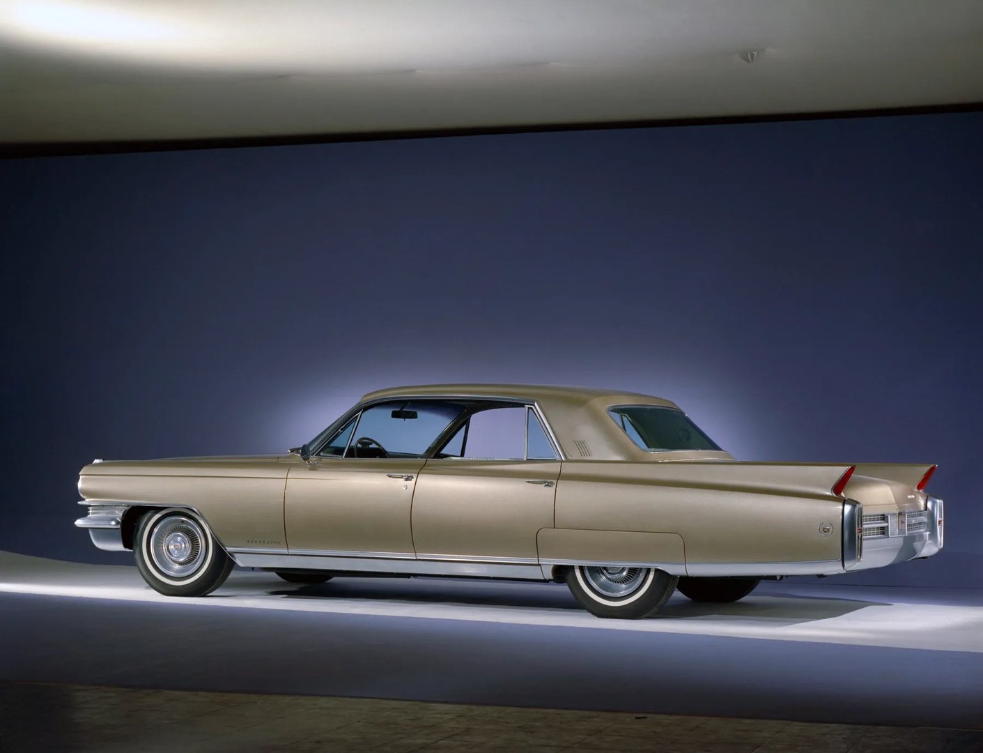 Cadillac_Sixty_Special_8_generation__Sedan_Hardtop__12.jpg