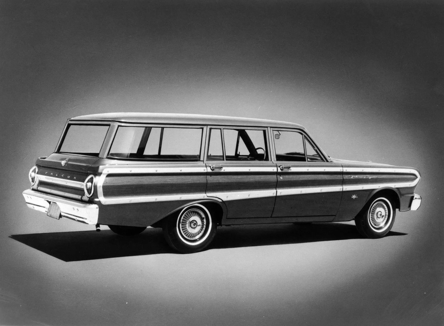 Ford_Falcon_2_generation__Estate_5-door__3.jpg