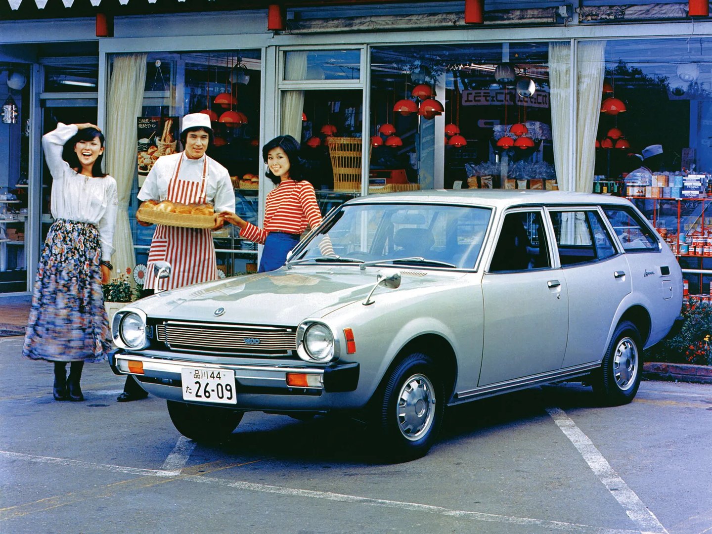 Mitsubishi_Lancer_2_generation__Estate_5-door__3.jpg