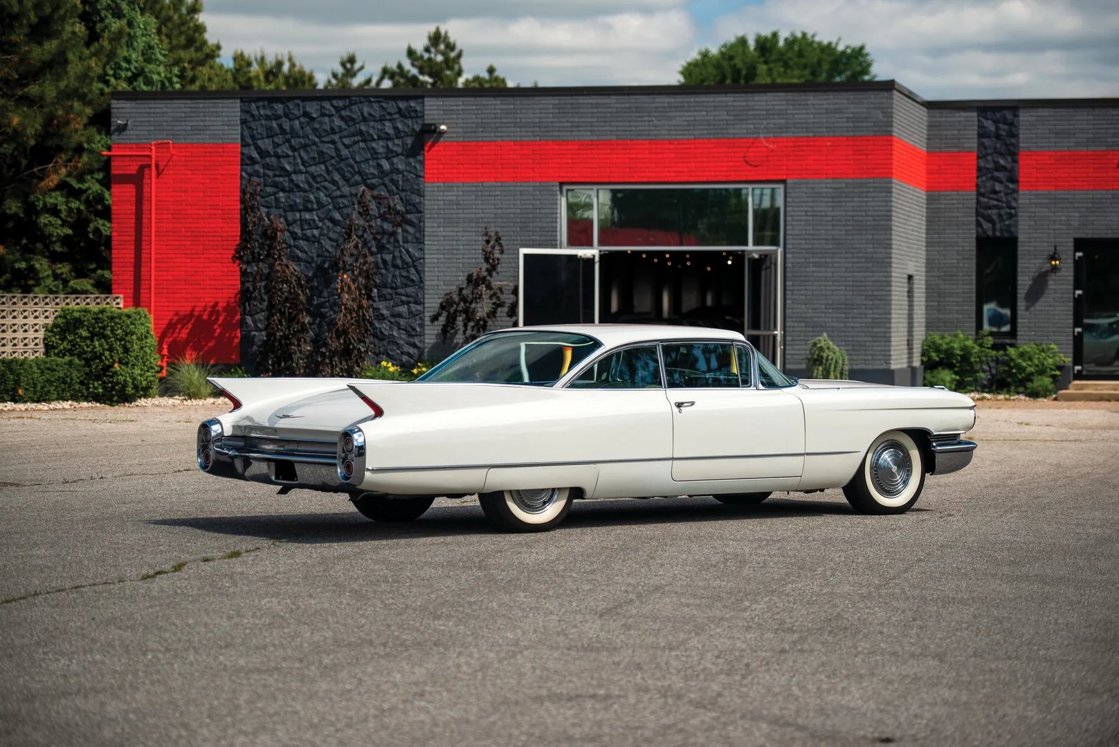 Cadillac_Series_62_6_generation__Coupe_Hardtop__3.jpg