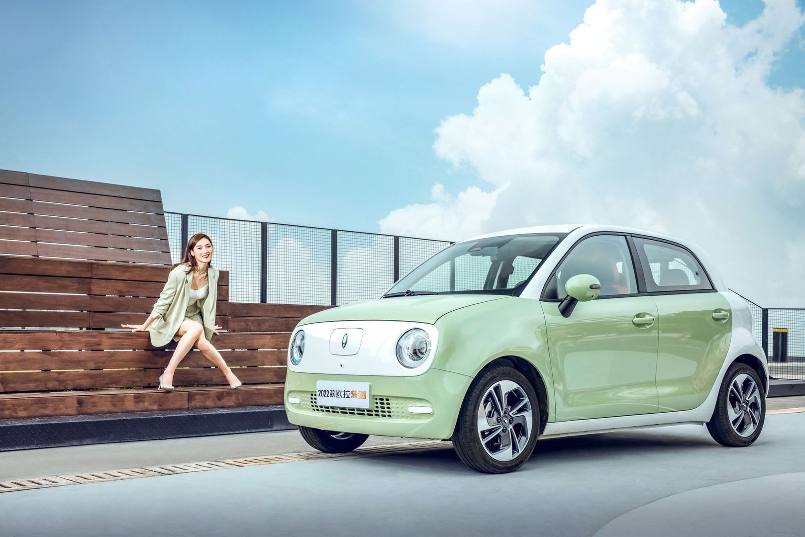 ora_Adora_1_generation__Hatchback_5-door__11.jpg