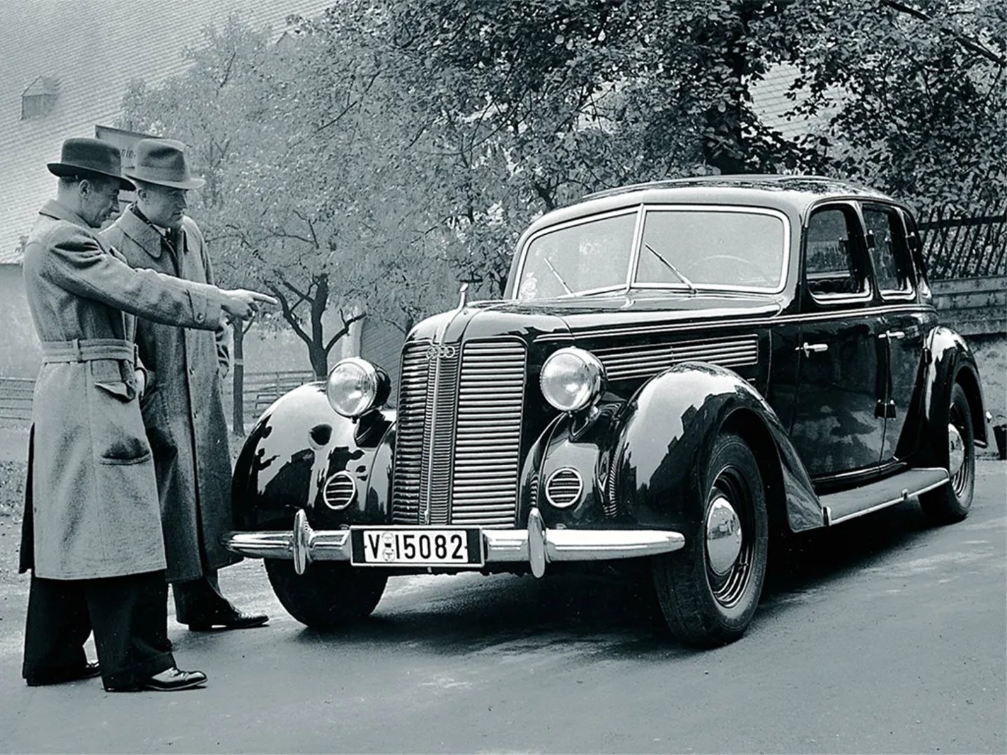 Audi_920_1_generation__Sedan__1.jpg