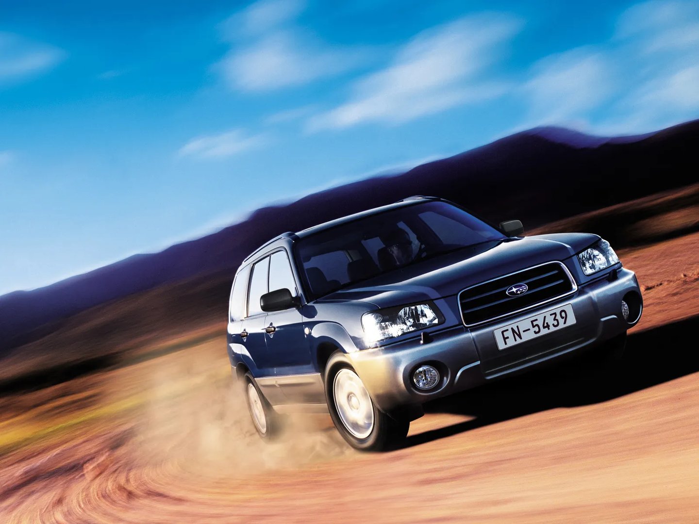 Subaru_Forester_2_generation__SUV_5-doors__12.jpg