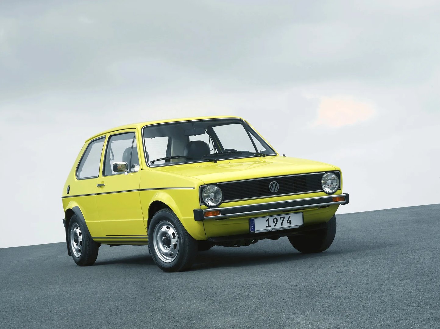 —  Hatchback 3-door