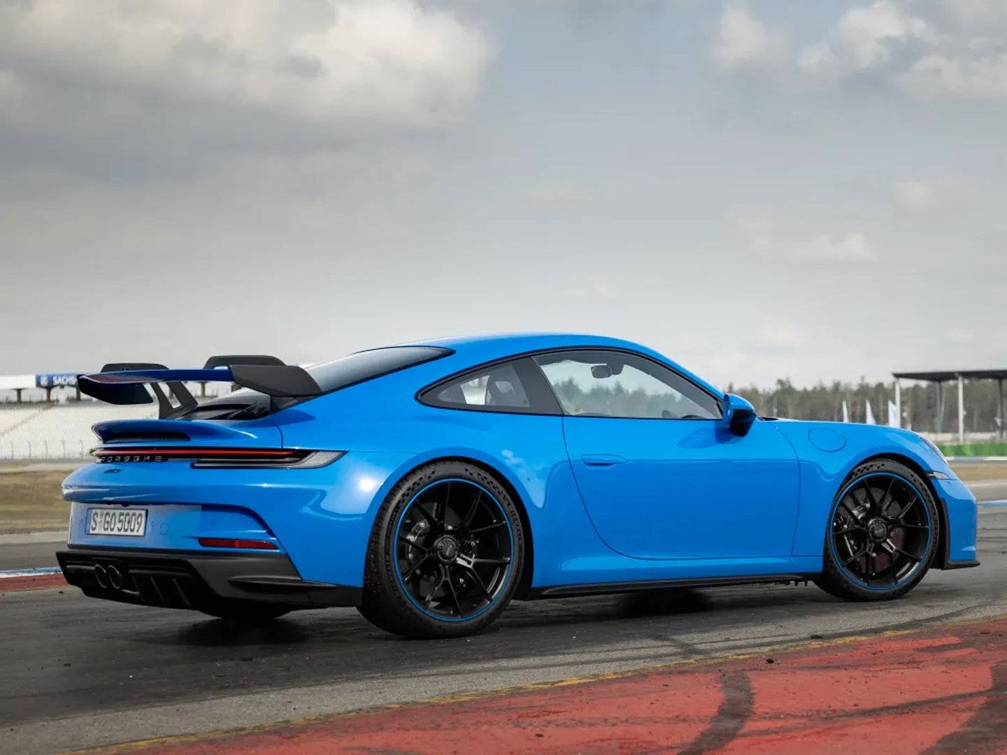 Porsche_911_GT3_4_generation__Coupe__10.jpg