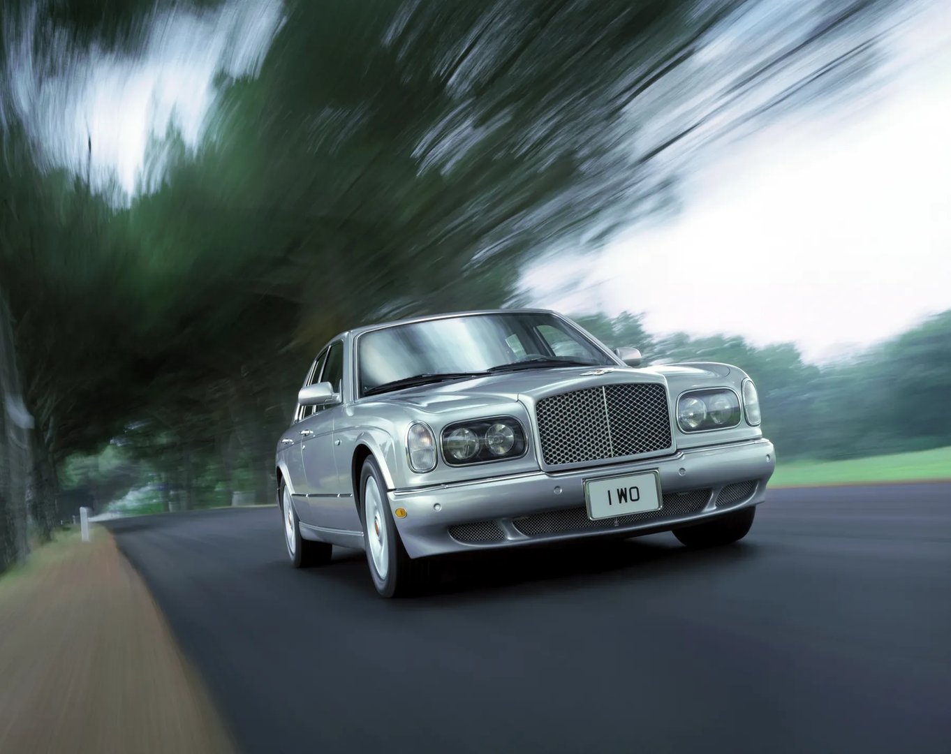 Bentley_Arnage_1_generation__Sedan__9.jpg