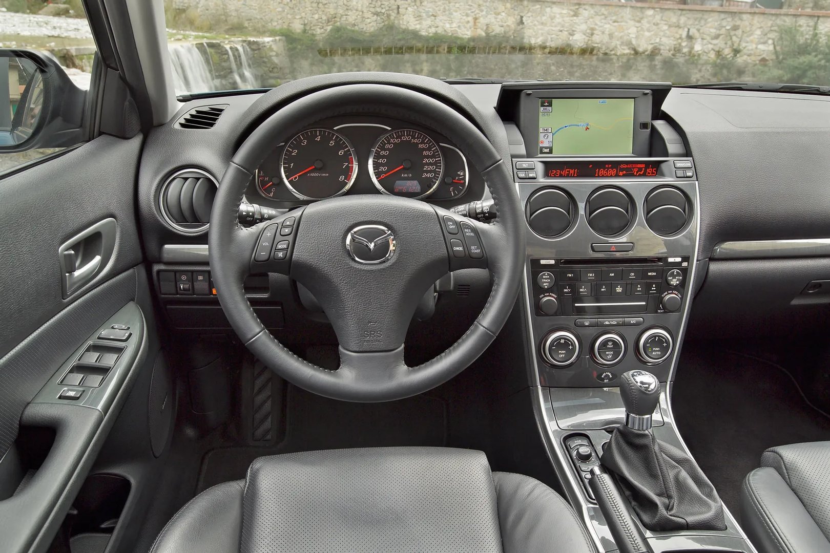 Mazda_6_1_generation_restyling__Estate_5-door__13.jpg