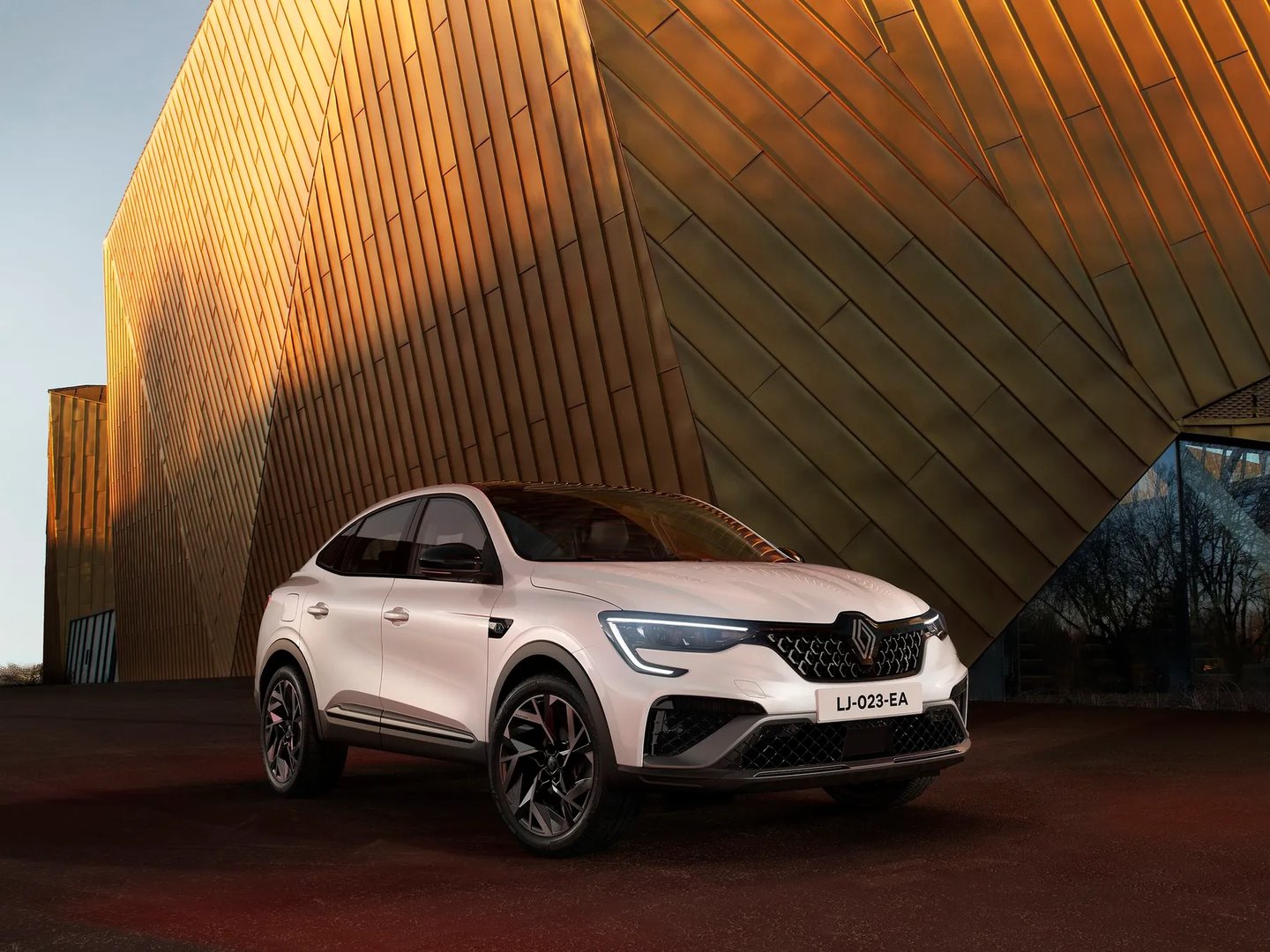 1 generation, restyling 