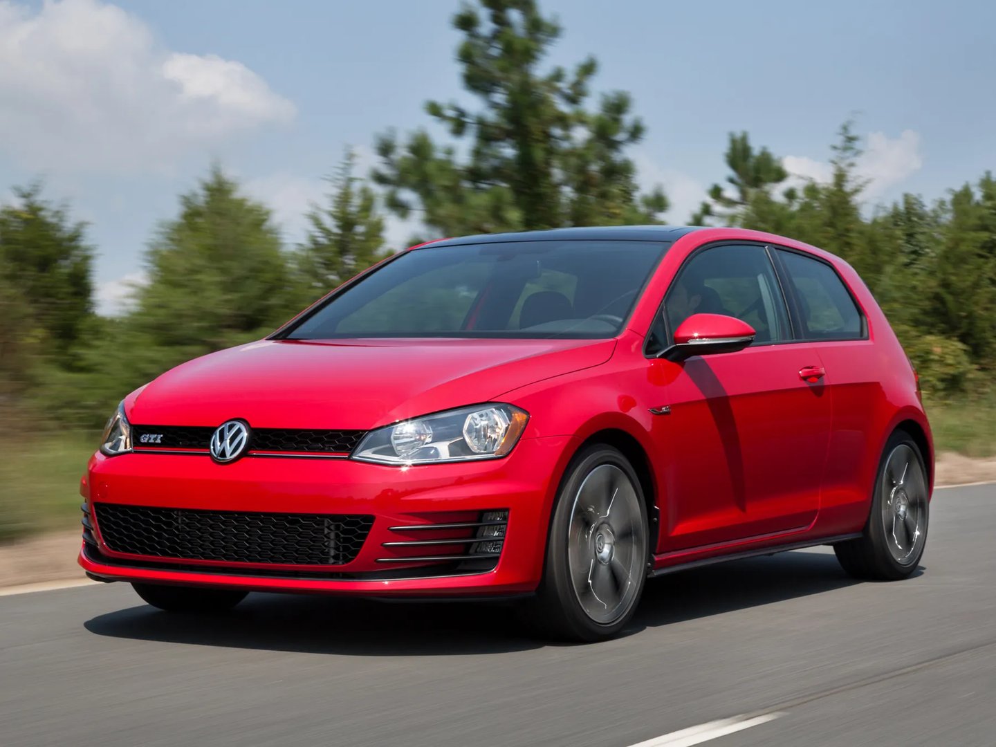 Volkswagen_Golf_GTI_7_generation__Hatchback_3-door__4.jpg