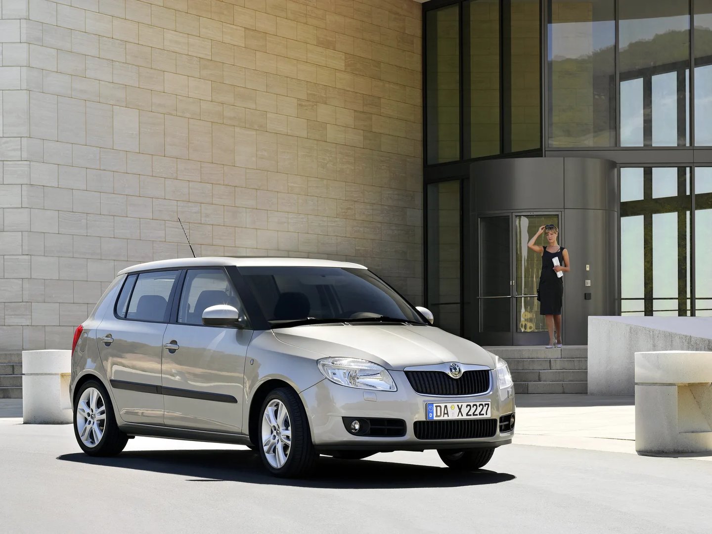 Skoda_Fabia_2_generation__Hatchback_5-door__10.jpg