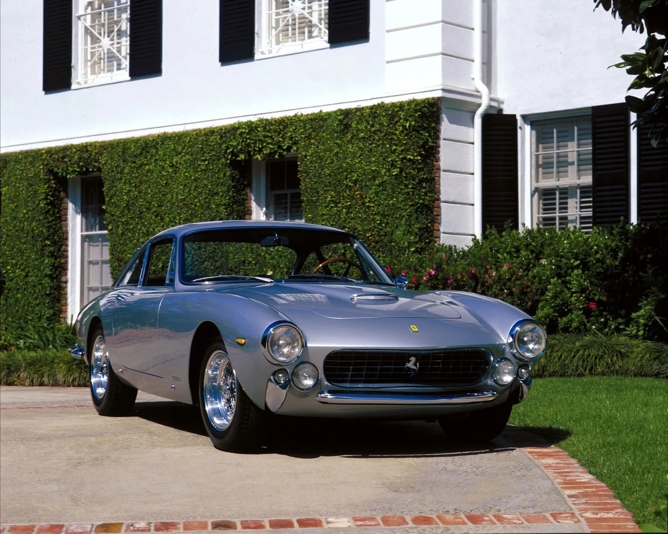 Ferrari_250_GT_Lusso_1_generation__Coupe__9.jpg