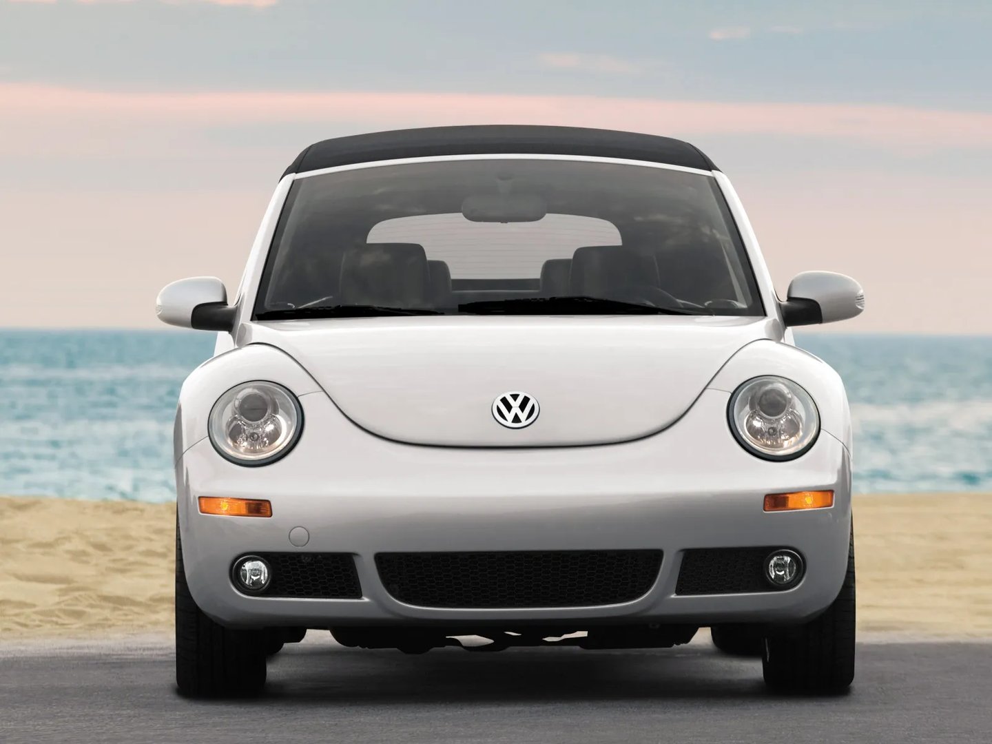 Volkswagen_Beetle_1_generation_restyling__Cabrio__6.jpg