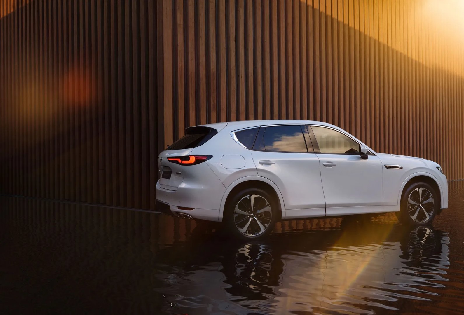 Mazda_CX-60_1_generation__SUV_5-doors__8.jpg