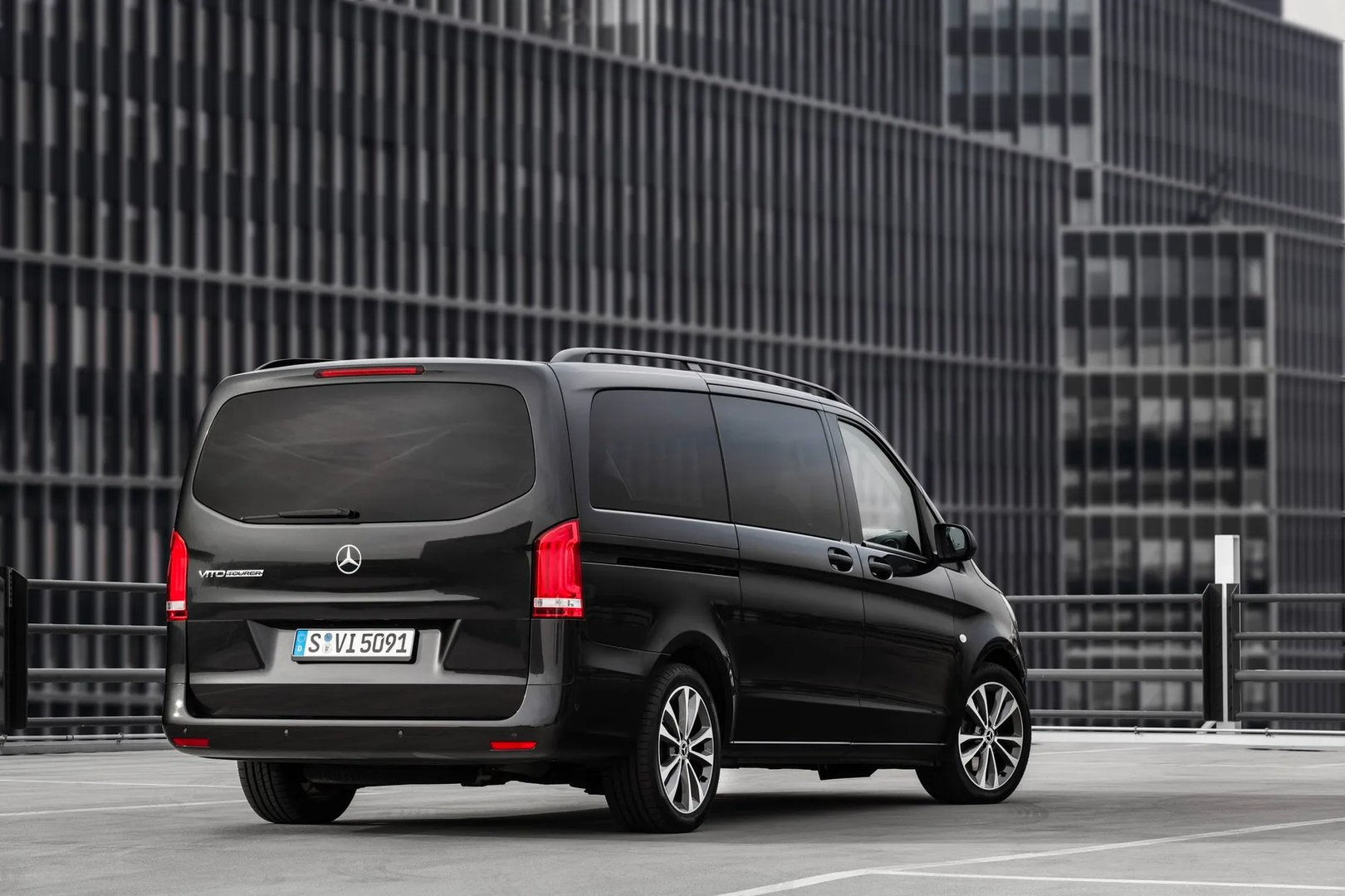 Mercedes_Vito_3_generation_restyling_2__Minivan__13.jpg