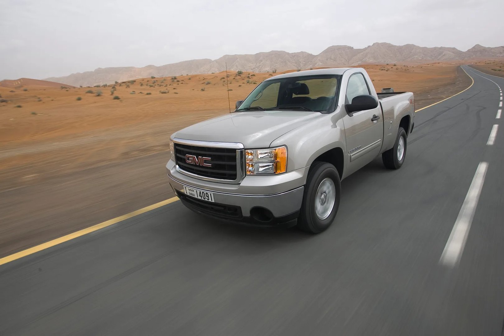 GMC_Sierra_2_generation__Pickup_single-cab__7.jpg