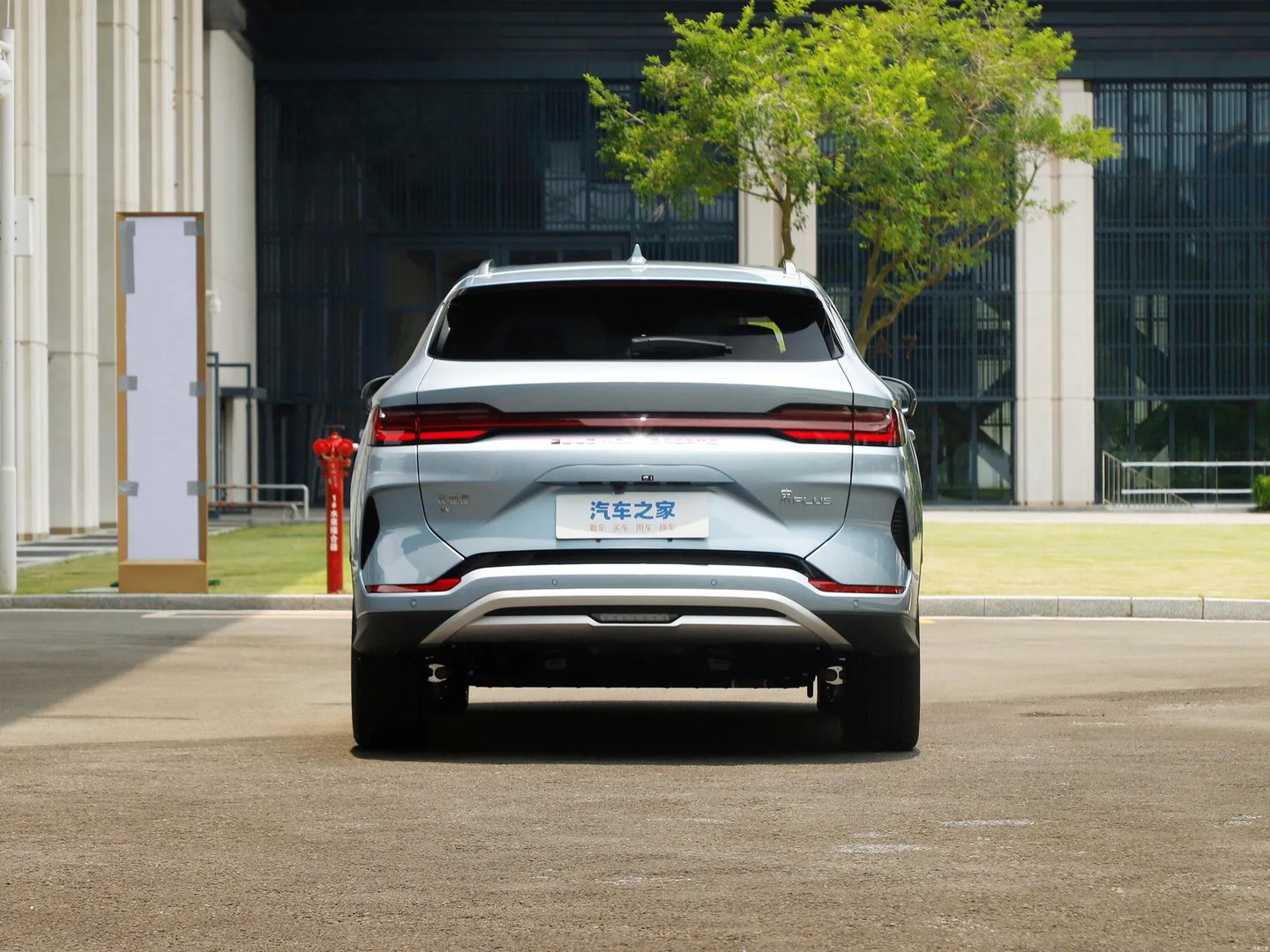 BYD_Seal_U_1_generation__SUV_5-doors__6.jpg