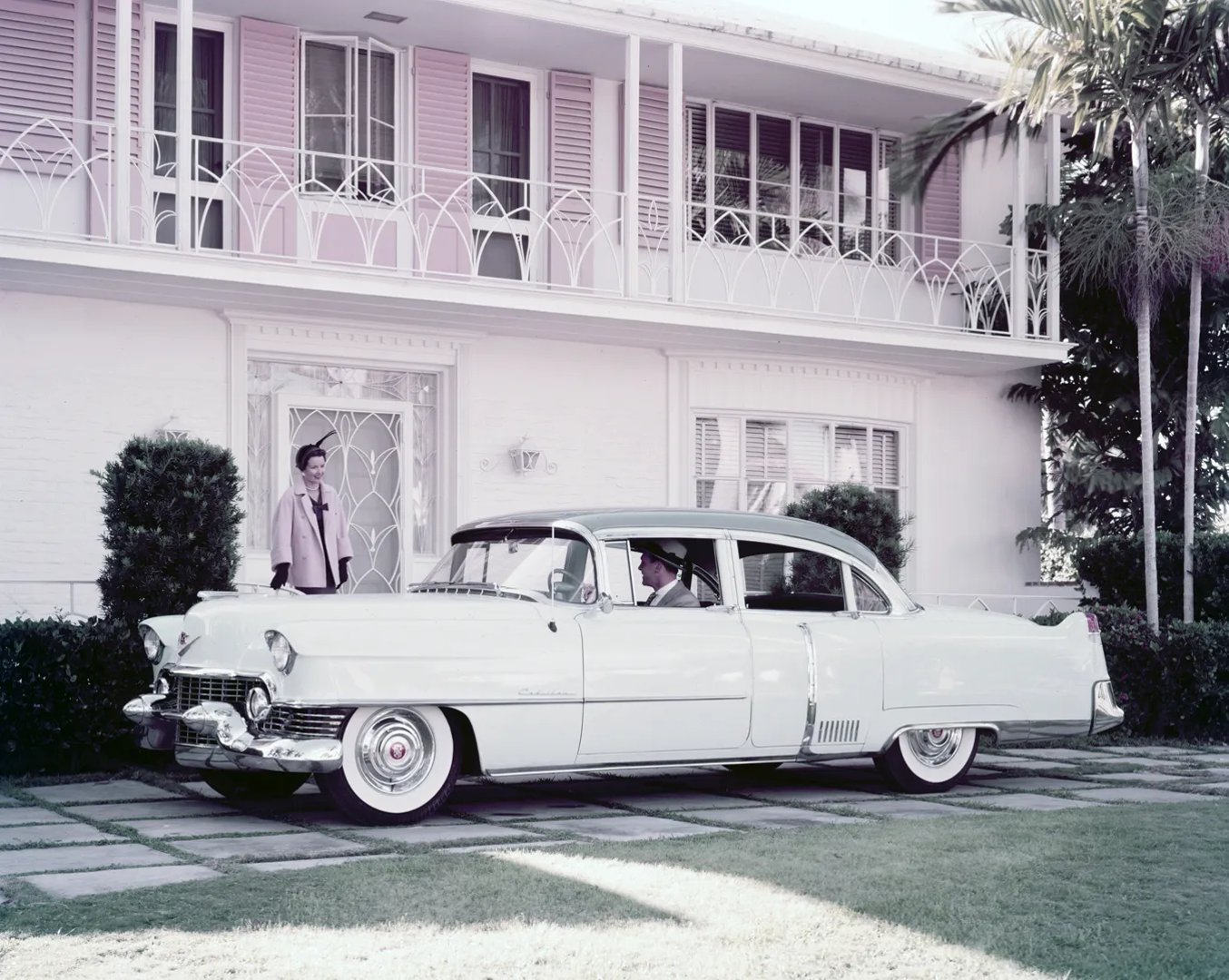 Cadillac_Sixty_Special_4_generation__Sedan__3.jpg