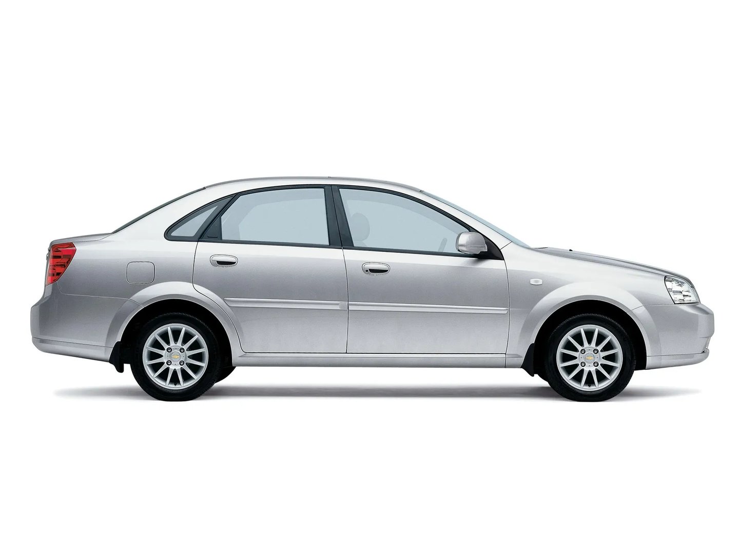 Chevrolet_Optra_1_generation__Sedan__2.jpg