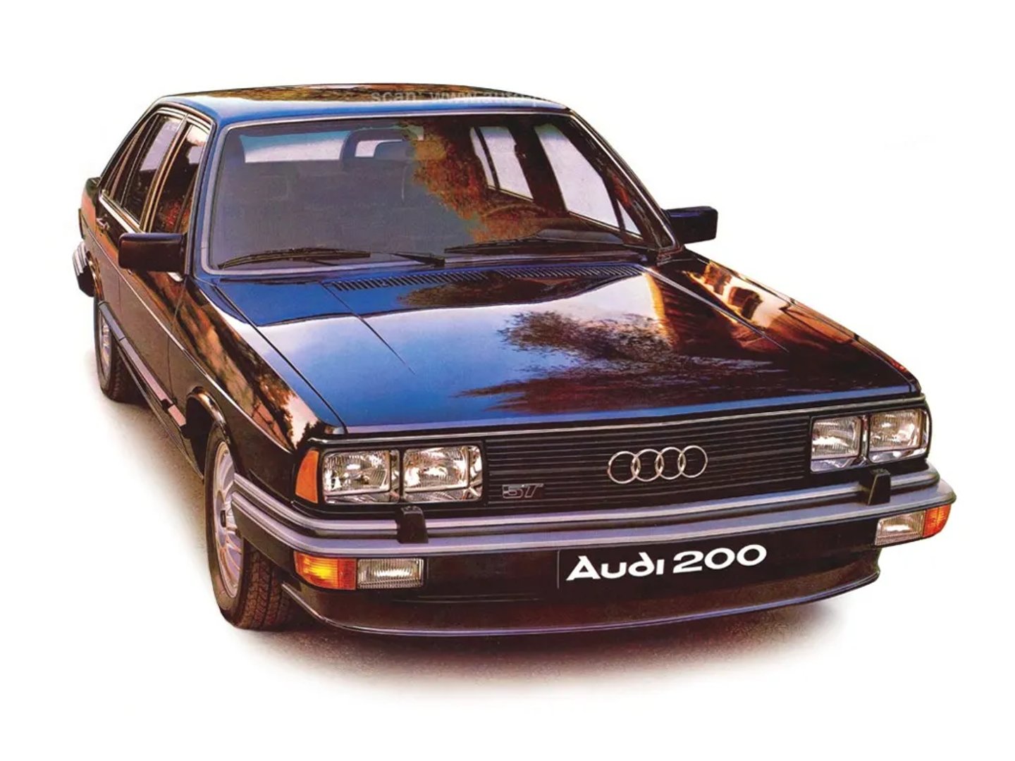 Audi_200_1_generation__Sedan__2.jpg