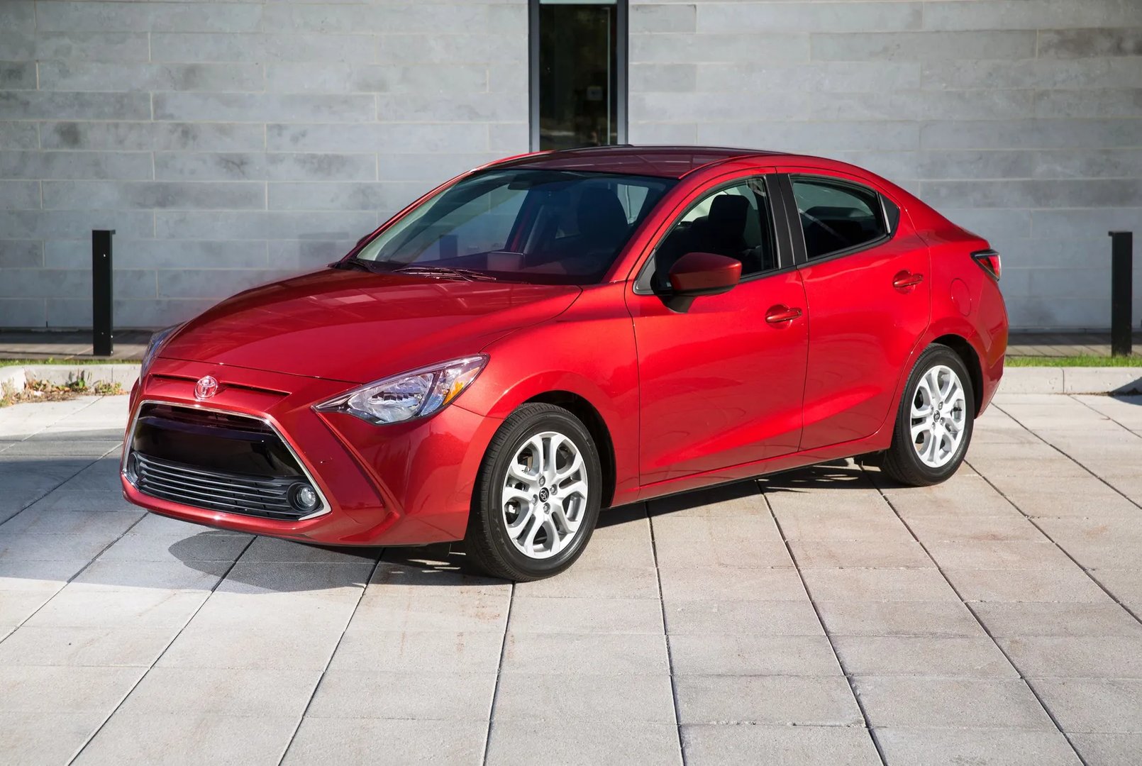 Toyota_Yaris_3_generation_restyling_2__Sedan__1.jpg