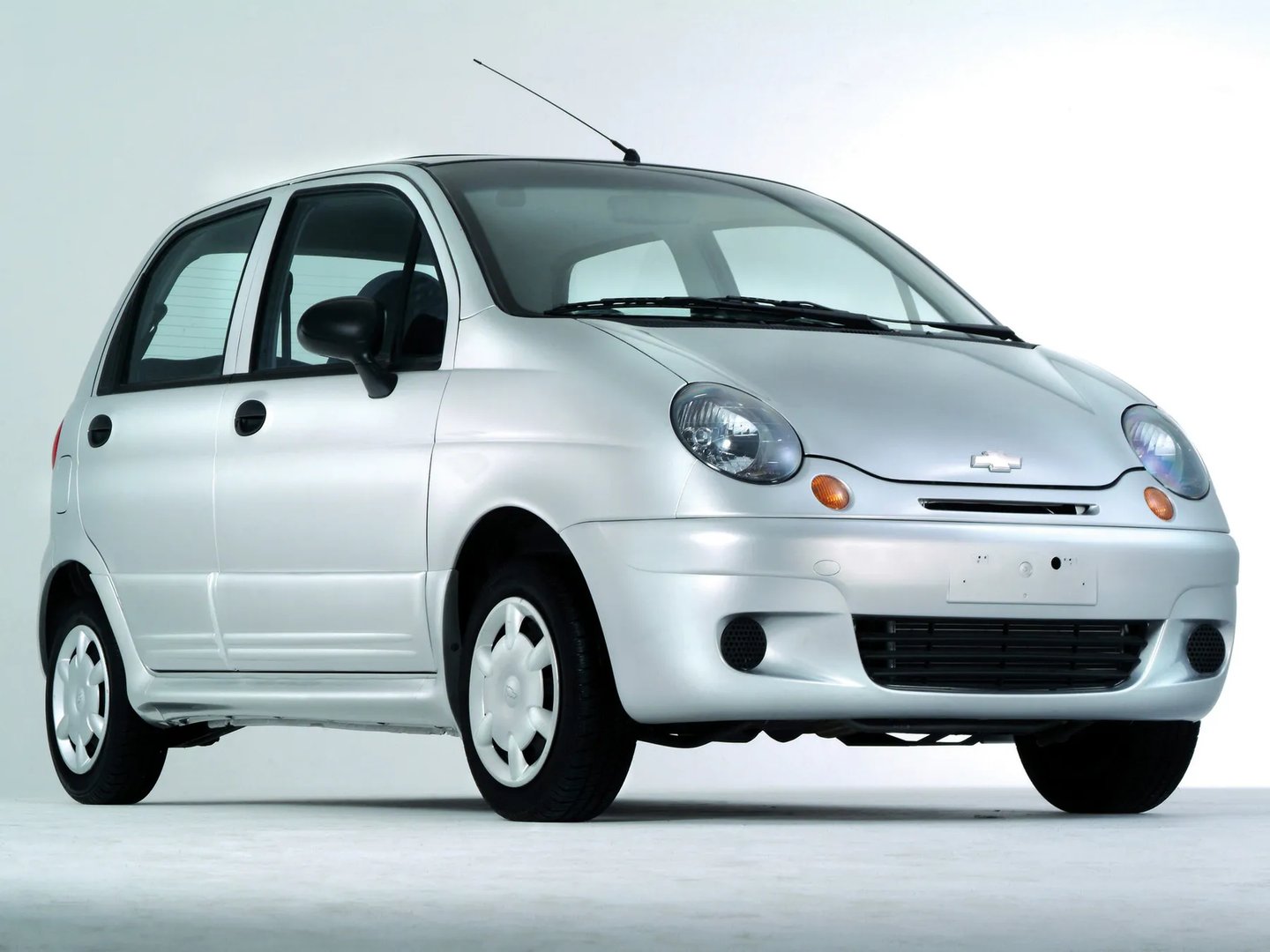 Chevrolet_Spark_1_generation__Mini_5-doors__2.jpg
