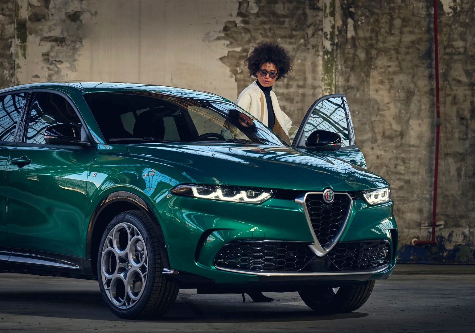 Alfa Romeo_Tonale_1_generation__SUV_5-doors__10.jpg