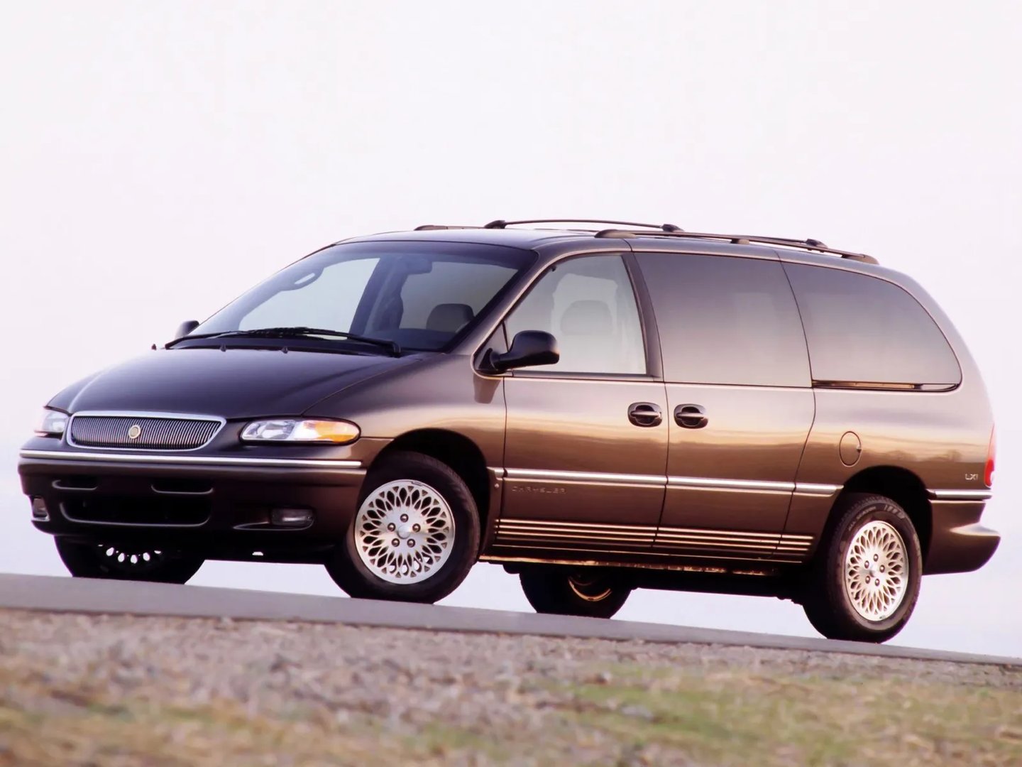 —  Minivan