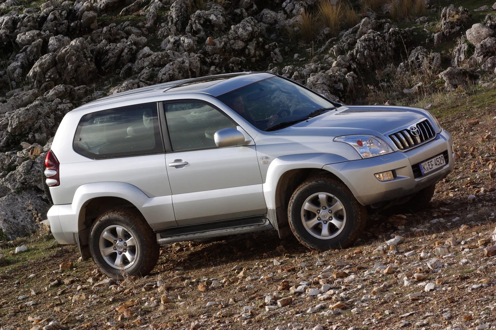 Toyota_Land_Cruiser_3_generation_restyling__SUV_3-doors__3.jpg