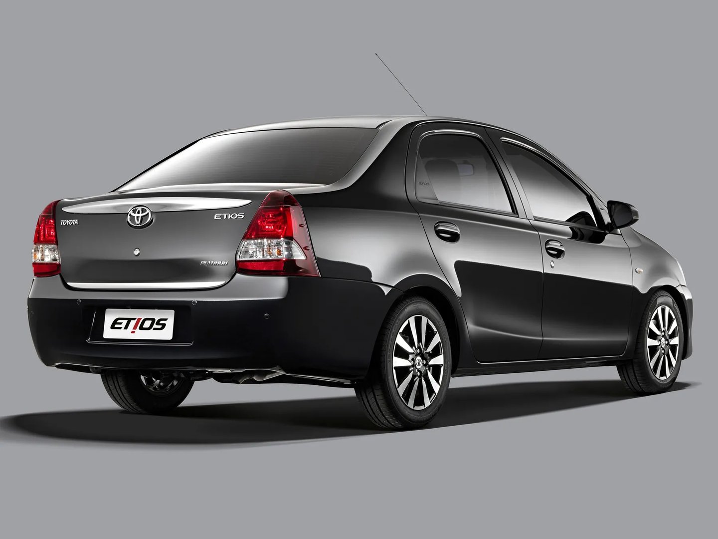 Toyota_Etios_1_generation__Sedan__9.jpg