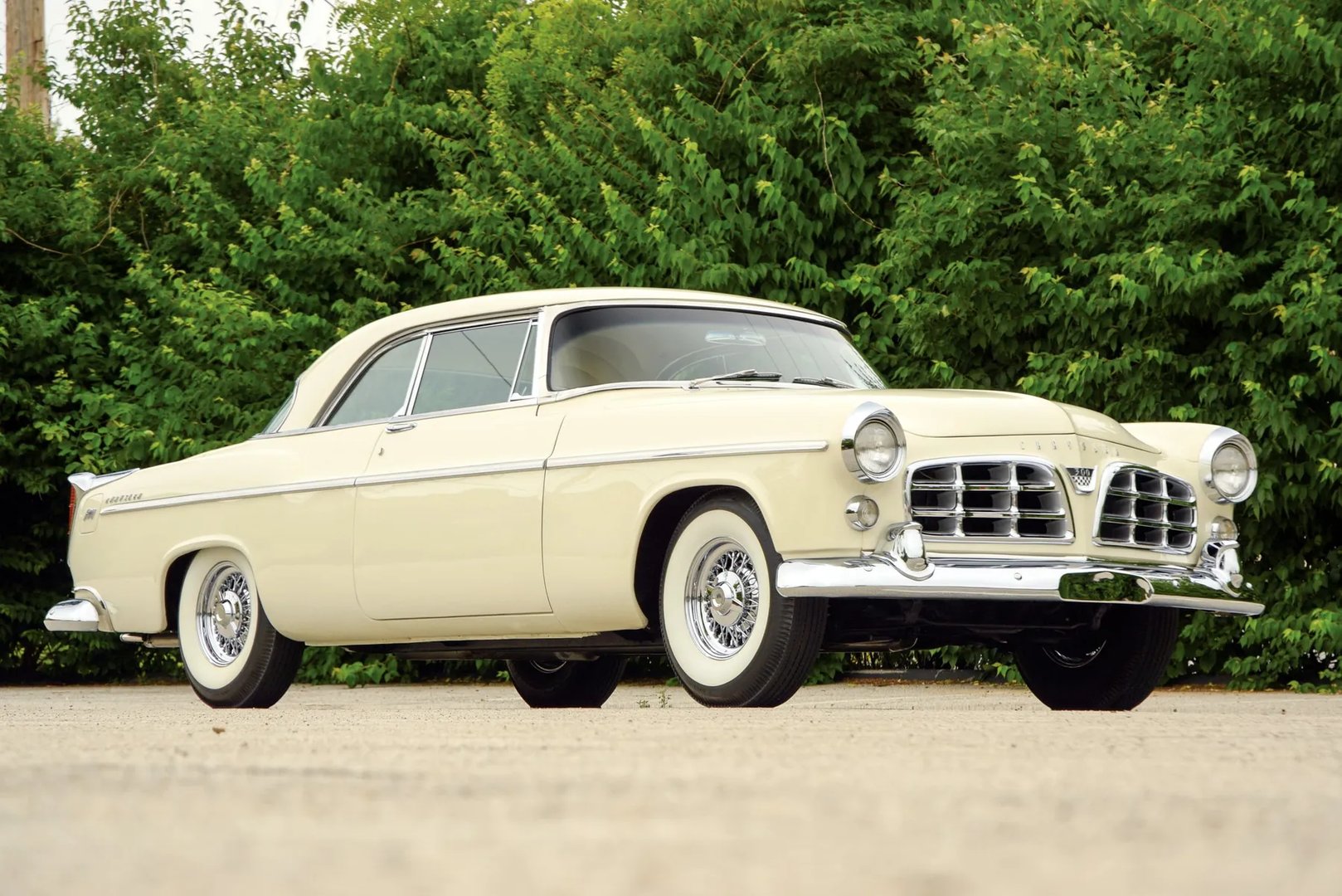 Chrysler_300_Letter_Series_1_generation__Coupe_Hardtop__9.jpg