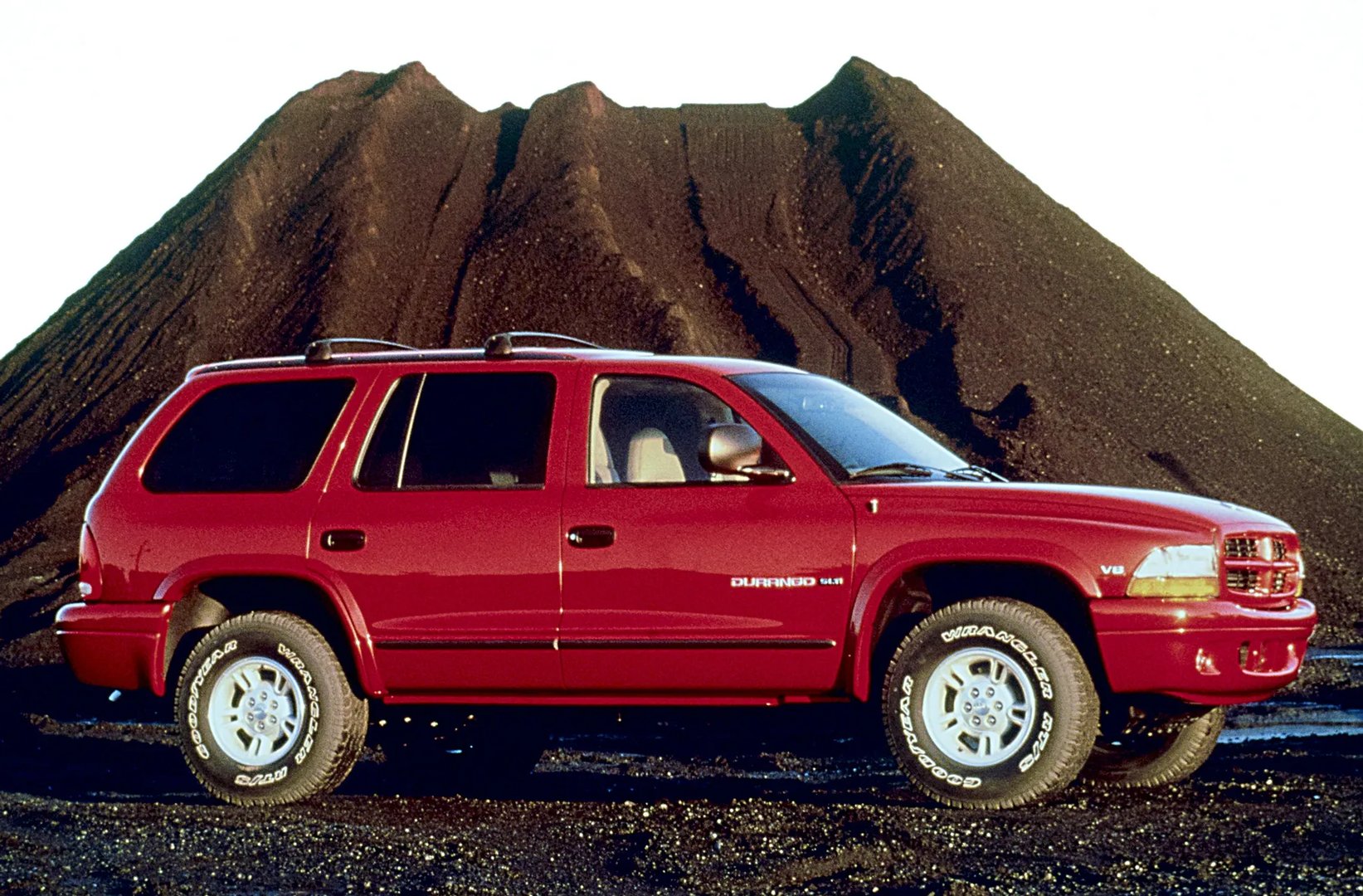 Dodge_Durango_1_generation__SUV_5-doors__7.jpg