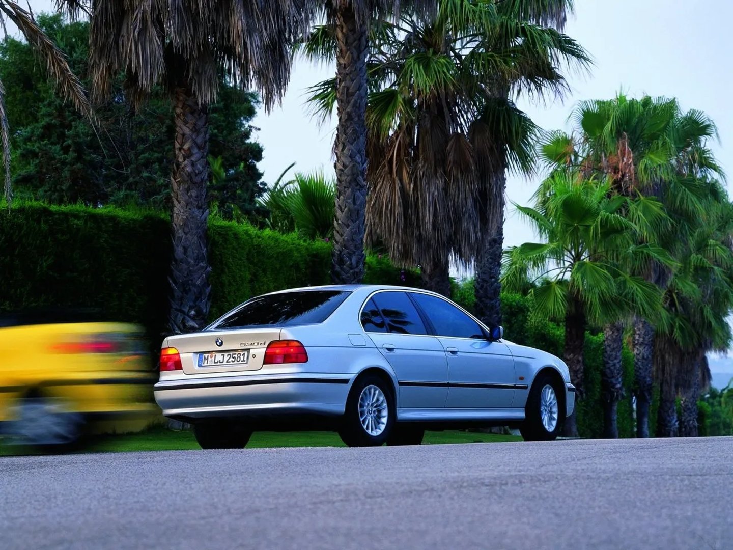 BMW_5_series_4_generation__Sedan__9.jpg