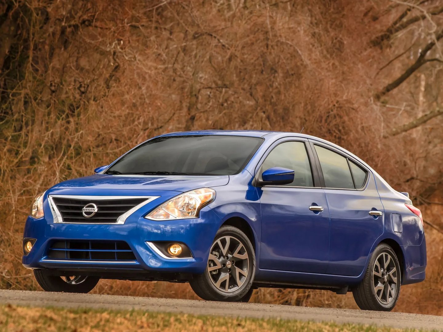 Nissan_Versa_2_generation_restyling__Sedan__4.jpg