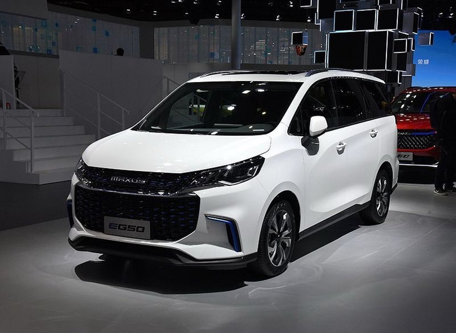 maxus_Euniq_5_1_generation__Minivan__1.jpg