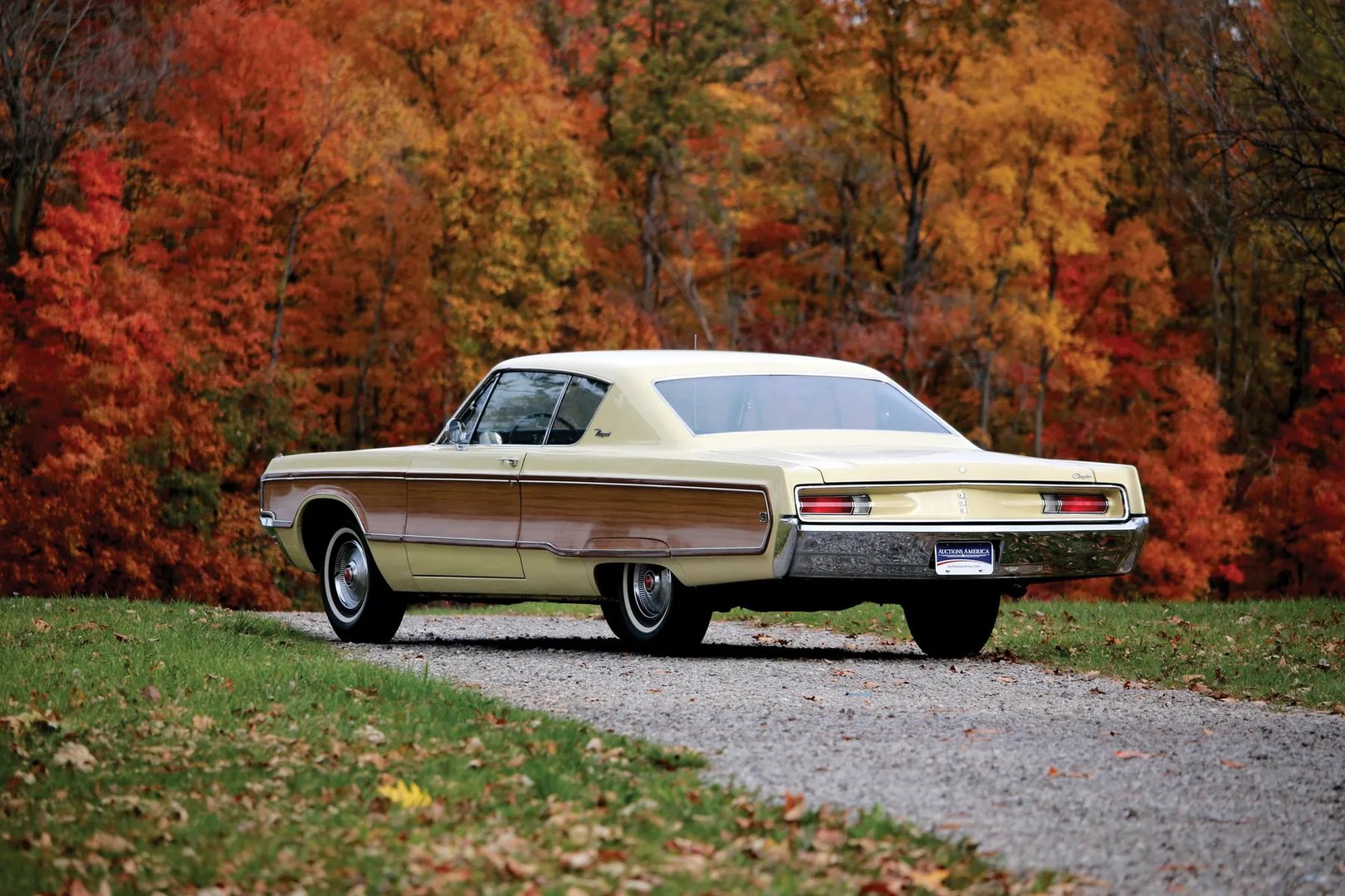 Chrysler_Newport_3_generation__Coupe_Hardtop__1.jpg