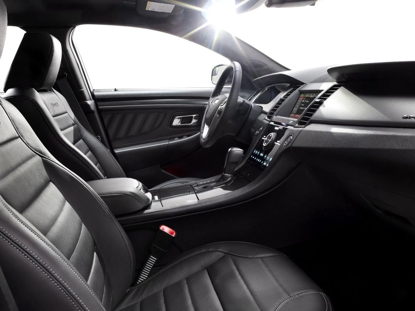 Ford_Taurus_6_generation_restyling__Sedan__12.jpg